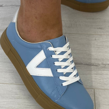 Drilleys Twenty One Slim Line Sneakers - Blue