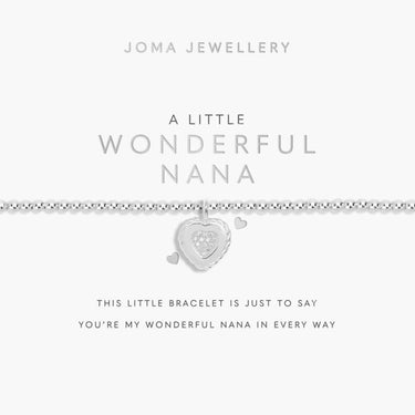 Joma Jewellery bracelet with heart charm on a white background