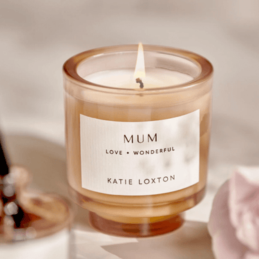 katie-loxton-sentiment-mum-candle-fresh-linen-and-white-lily