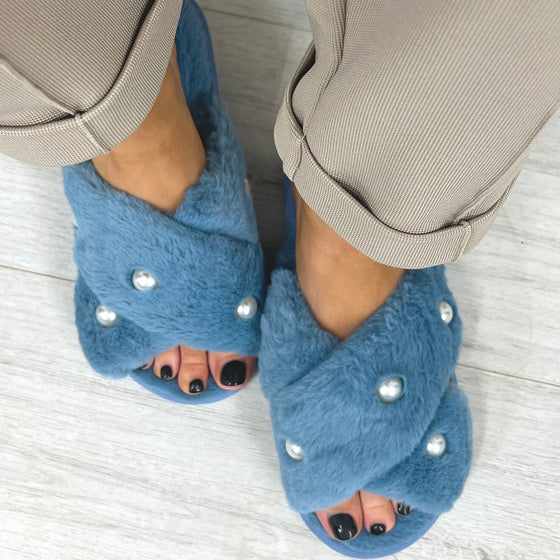Blue Fluffy Crossover Pearl Slippers