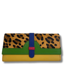 SORUKA-HALF-MOON-LEATHER-PURSE-GREEN