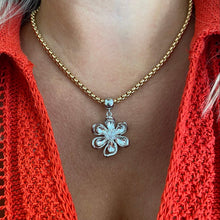absolute-gold-chain-necklace-with-silver-flower-pendant-two-tone
