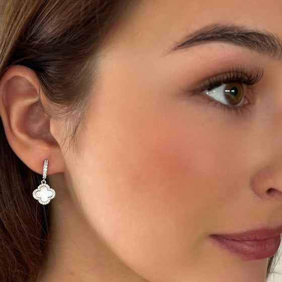 absolute-silver-clover-hoop-earrings-mother-of-pearl-e2277sl.JPEG