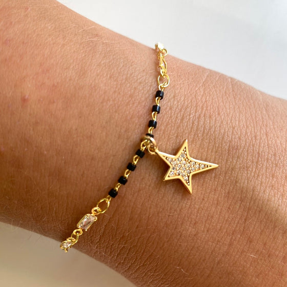 Angela D'Arcy Gold & Black Bead Star Bracelet