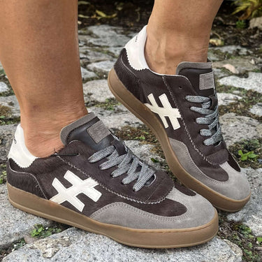 another-trend-dark-brown-grey-pony-effect-sneakers