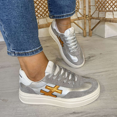 another-trend-grey-silver-orange-metallic-platform-sneakers