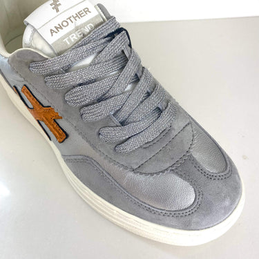 another-trend-grey-silver-orange-metallic-platform-sneakers