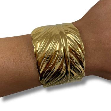 bejeweled-at-soul-gold-chunky-leaf-cuff