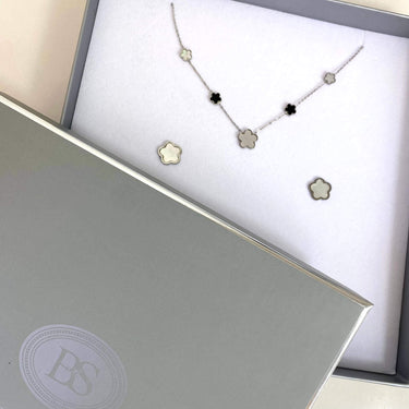 bejeweled-at-soul-silver-flower-earrings-necklace-set