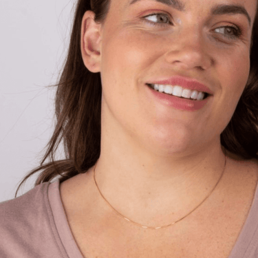 bejeweled-bespoke-gold-dainty-box-chain_1