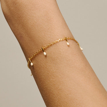 enamel-copenhagen-gold-lola-drop-bracelet-daisy