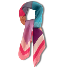 pink-geometric-pattern-neck-scarf