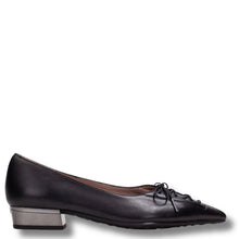 hispanitas-black-leather-pointed-toe-flat-pumps