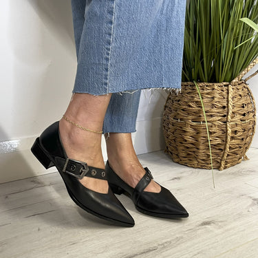 hispanitas-black-leather-pointed-toe-flats