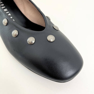 hispanitas-black-leather-studded-flat-pumps