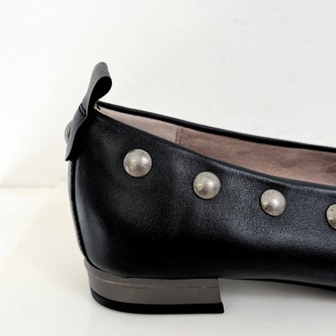 hispanitas-black-leather-studded-flat-pumps