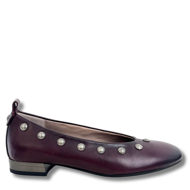 hispanitas-burgundy-leather-studded-flat-pumps