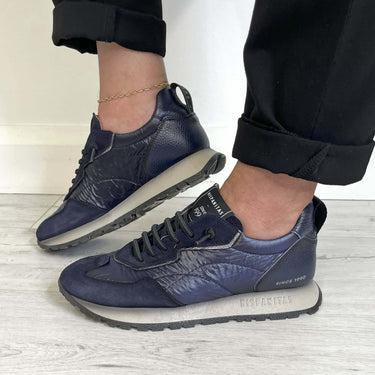 hispanitas-navy-leather-sporty-sneakers