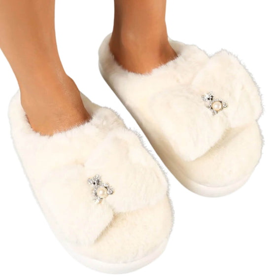 Ladies Fluffy Teddy Brooch Slippers - Cream