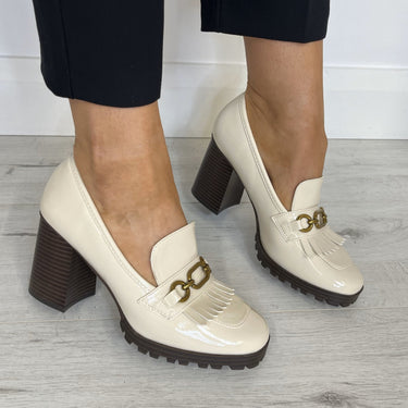 menbur-cream-block-heel-loafer