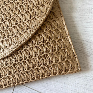 natural-raffia-clutch-bag