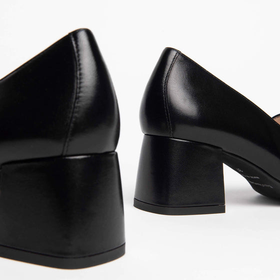 NeroGiardini Black Leather Block Heel Loafers
