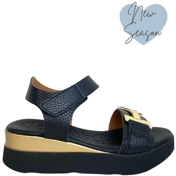 oh-my-sandals-black-leather-velcro-strap-small-wedge-sandals