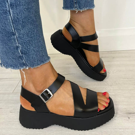 Oh My Sandals Chunky Buckle Ankle Strap Sandals - Black