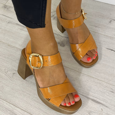oh-my-sandals-orange-patent-leather-platform-sandals-ss25