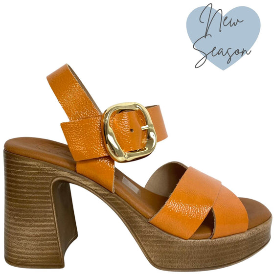 oh-my-sandals-orange-patent-leather-platform-sandals