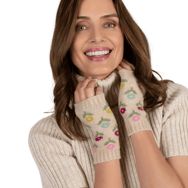 powder-willow-ditsy-flower-cream-wrist-warmers