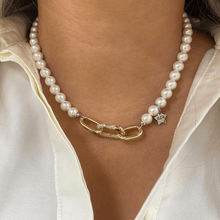 rebecca-diva-gold-oval-closure-pearl-chain-necklace