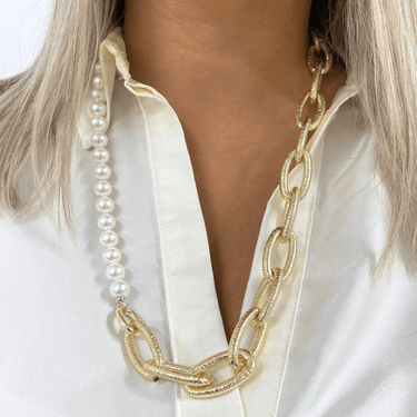 rebecca-diva-gold-textured-oval-link-pearl-necklace
