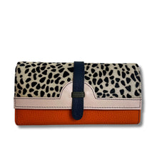 soruka-half-moon-leather-purse-cheetah-pink