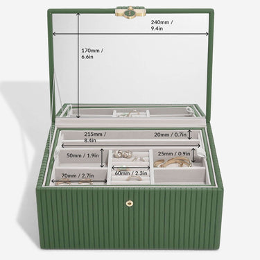 Green jewelry box with dimensions labeled on a white background