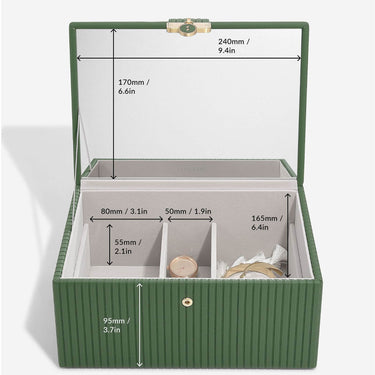 Green jewelry box with dimensions labeled on a white background
