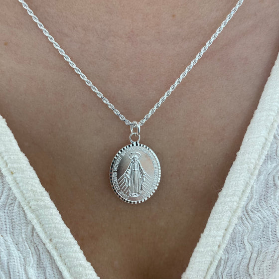 sterling-silver-simple-miraculous-medal-twist-rope-chain-necklace