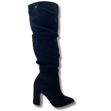 una-healy-famous-friends-slouch-boots-black-aw25