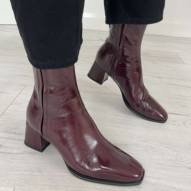 Unisa Lucas Burgundy Patent Leather Small Heel Boots