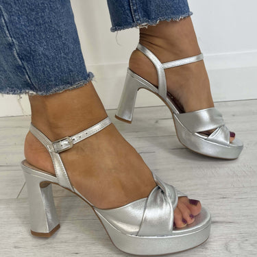 unisa-onoa-silver-platform-sandals