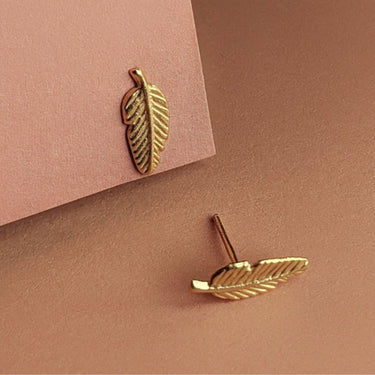 vurchoo-africa-feather-gold-stud-earrings