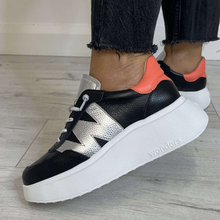 Wonders Black & Coral Leather Sneakers