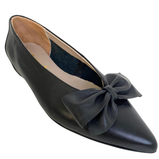 wonders-black-leather-bow-pointed-toe-pumps