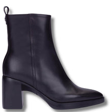 wonders-black-leather-platform-sole-boots