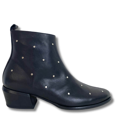 wonders-black-leather-small-silver-studded-ankle-boots_2