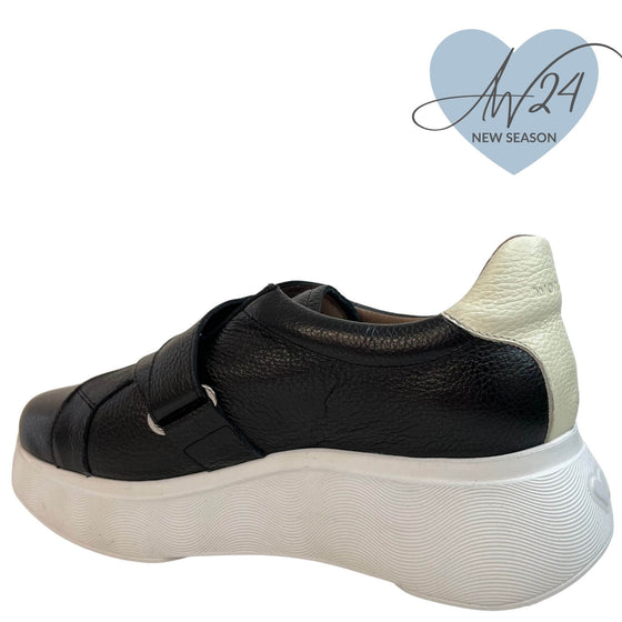 Wonders Black Leather Velcro Fastening Sneakers