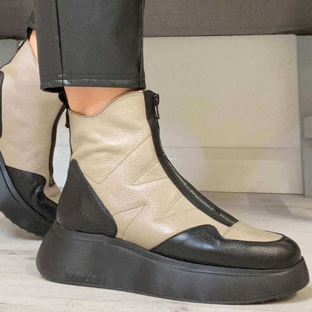 Wonders Black & Taupe Leather Front Zip Sneaker Boots