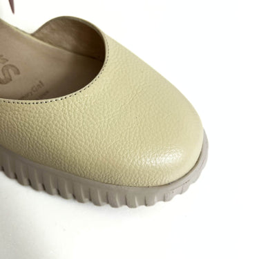 wonders-butter-milk-leather-shoe