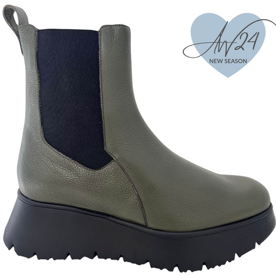 Wonders Dark Green Leather Elevated Sole Boots