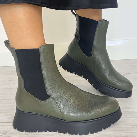 Wonders Dark Green Leather Elevated Sole Boots